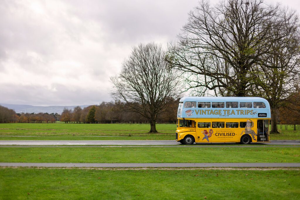 vintage tea tour bus in Dublin